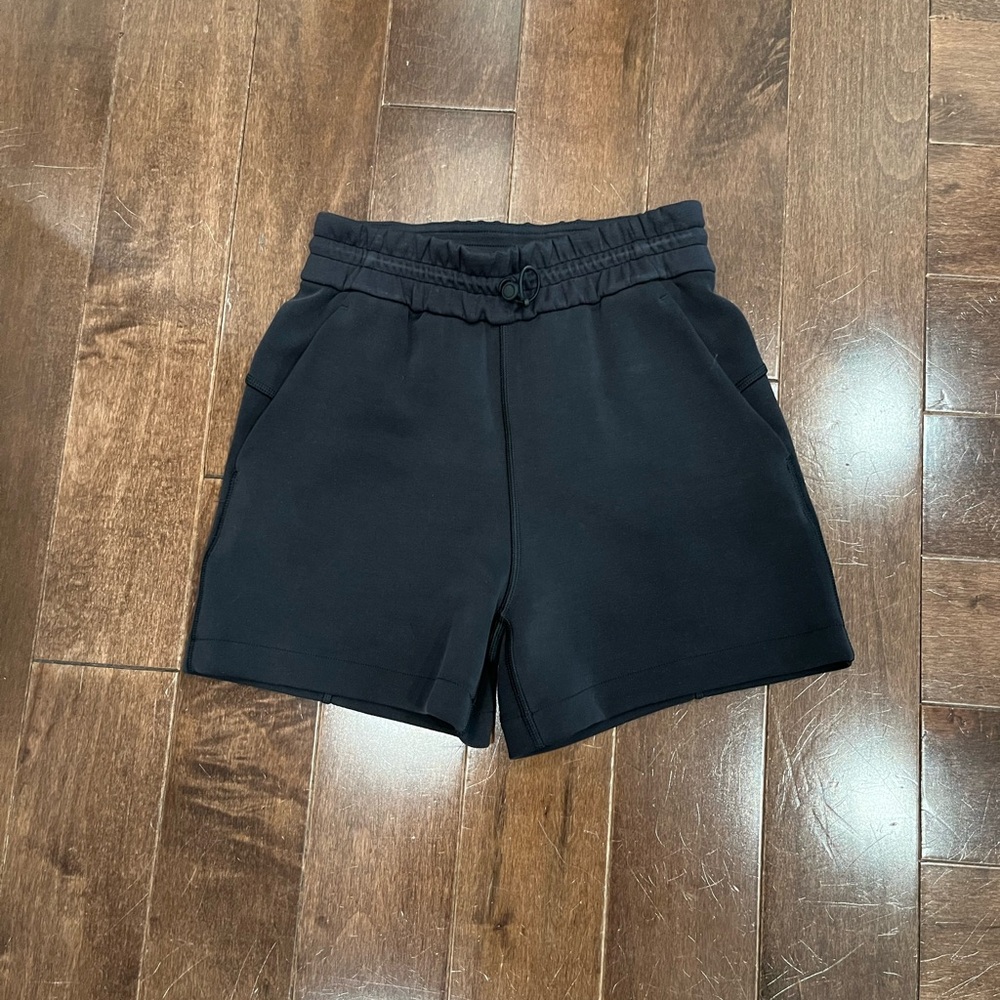 Lululemon Softstreme High-Rise Short 4”